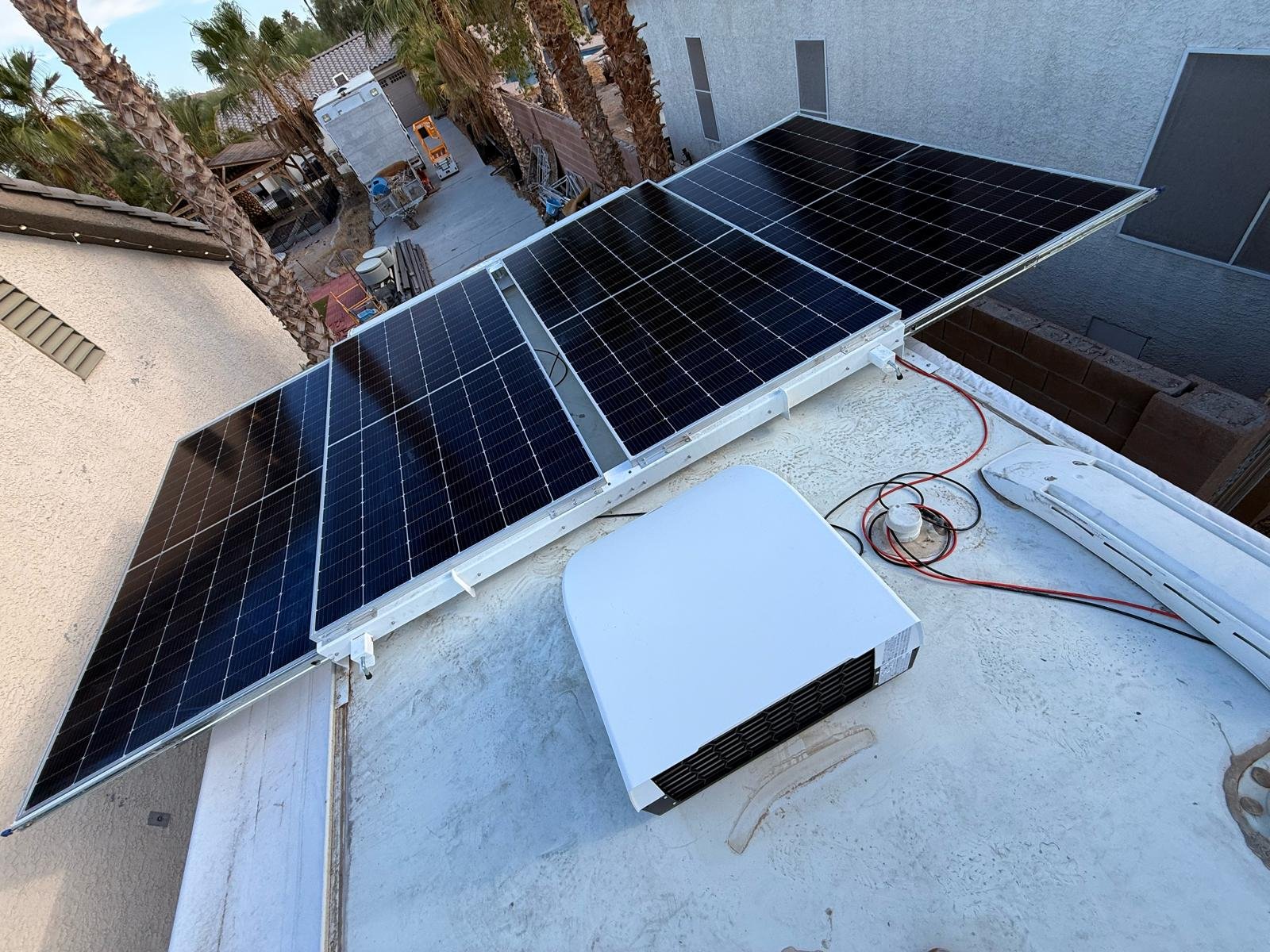 Watchdog / Sunsolvers solar array on RV roof